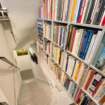 Daire Traumwohnung In Der Galerie, Kunst, Garten, Pool