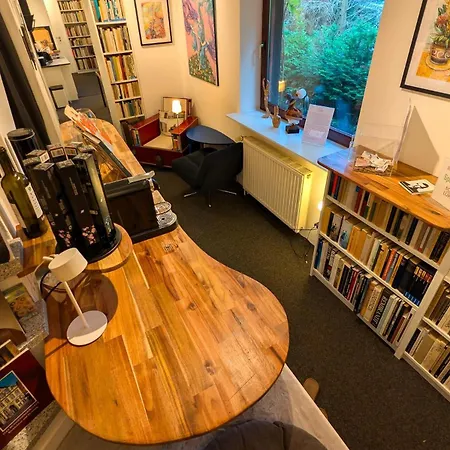 Apartman Traumwohnung In Der Galerie, Kunst, Garten, Pool
