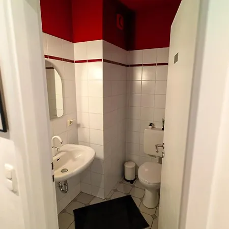 Daire Traumwohnung In Der Galerie, Kunst, Garten, Pool *