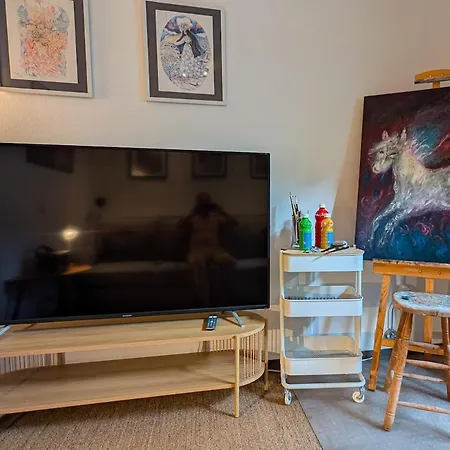Daire Traumwohnung In Der Galerie, Kunst, Garten, Pool