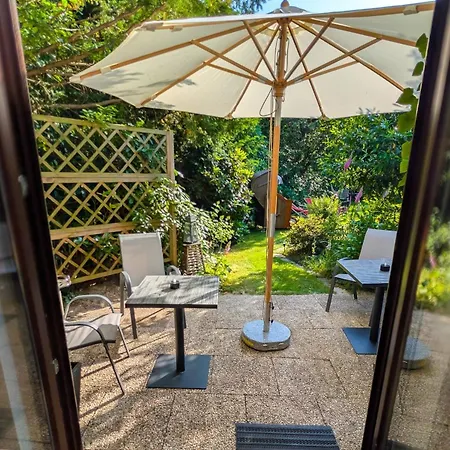 Apartman Traumwohnung In Der Galerie, Kunst, Garten, Pool *